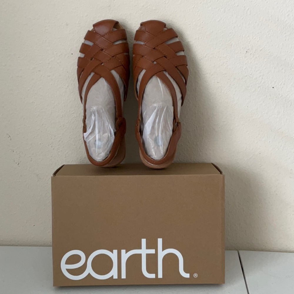 Earth Origins Light Brown Sandals